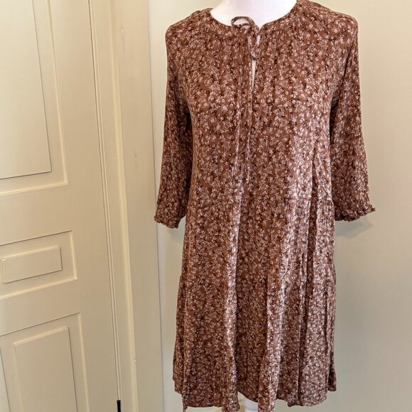 BE COOL Dresses & Skirts - Brown Crinkle Textured Boho Chic Floral Dress by BE COOL, Size Medium
